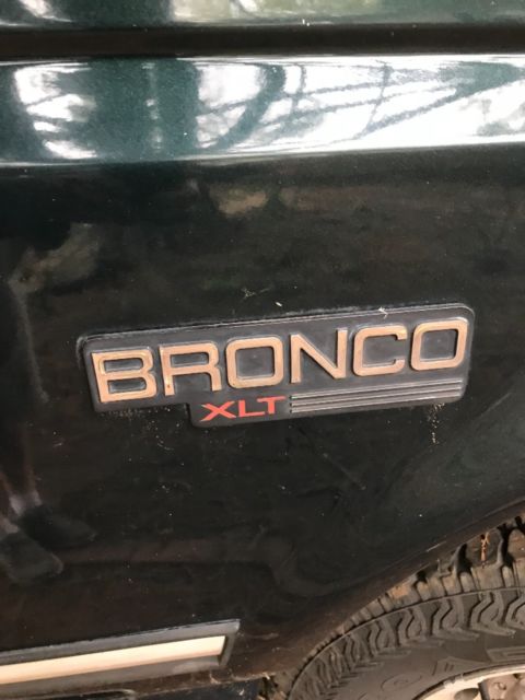 1993 Green Ford Bronco SUV