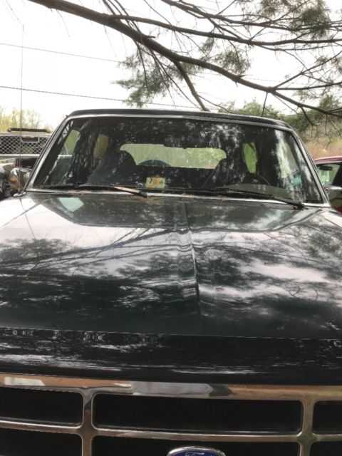 1993 Green Ford Bronco SUV