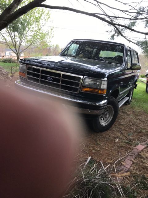 1993 Green Ford Bronco SUV