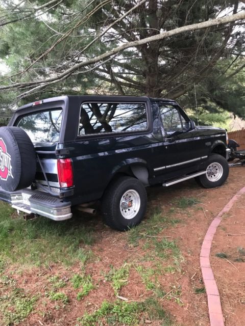 1993 Green Ford Bronco SUV