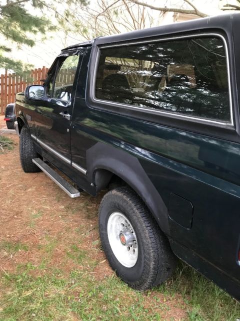 1993 Green Ford Bronco SUV
