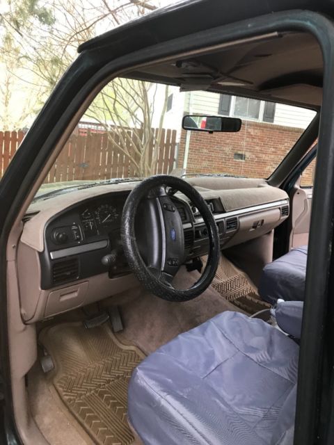 1993 Green Ford Bronco SUV