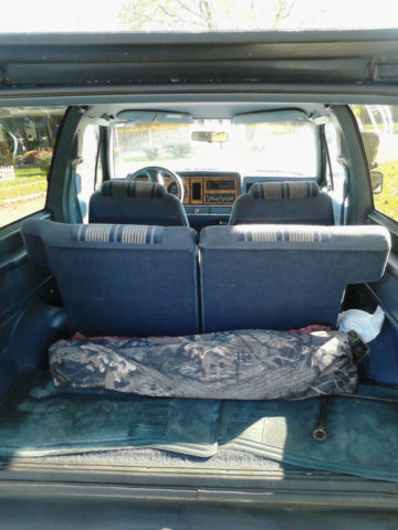 1988 Blue Ford Bronco II SUV