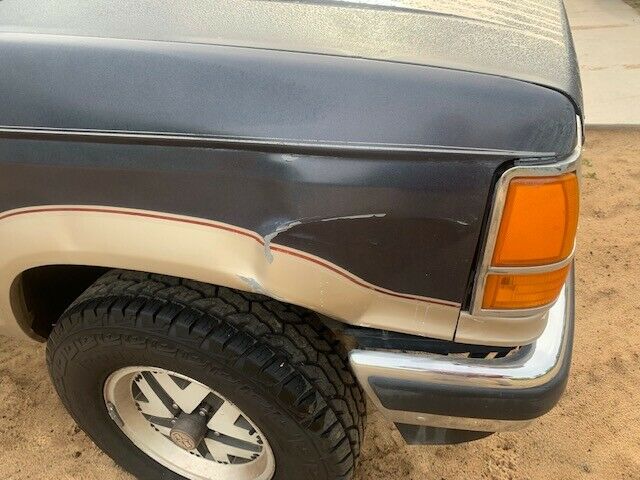 1990 Blue Ford Bronco II 2DR