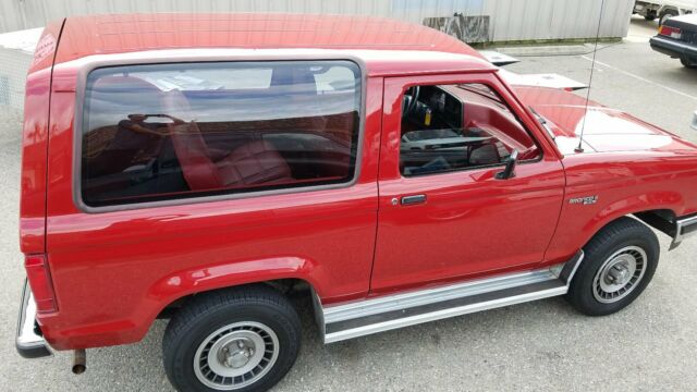 1989 Red Ford Bronco II 2d