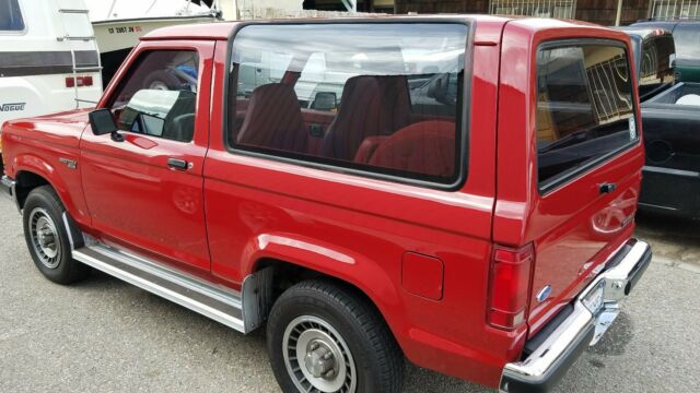 1989 Red Ford Bronco II 2d