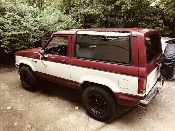 1989 White Ford Bronco II SUV