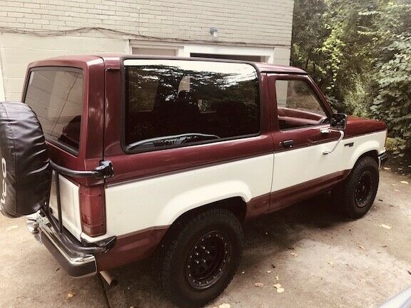 1989 White Ford Bronco II SUV