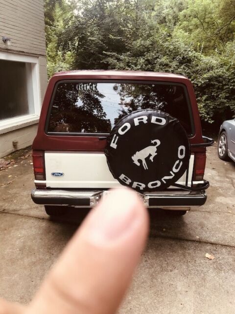 1989 White Ford Bronco II SUV