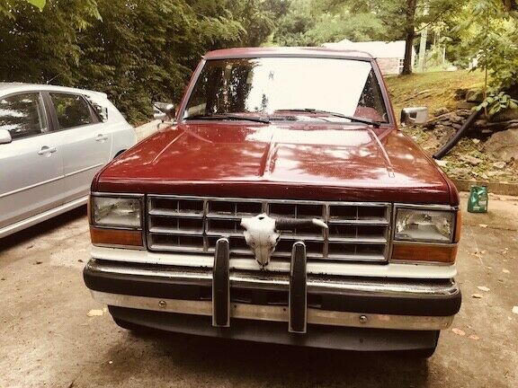 1989 White Ford Bronco II SUV