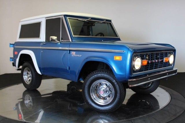 1972 Blue Ford Bronco SUV