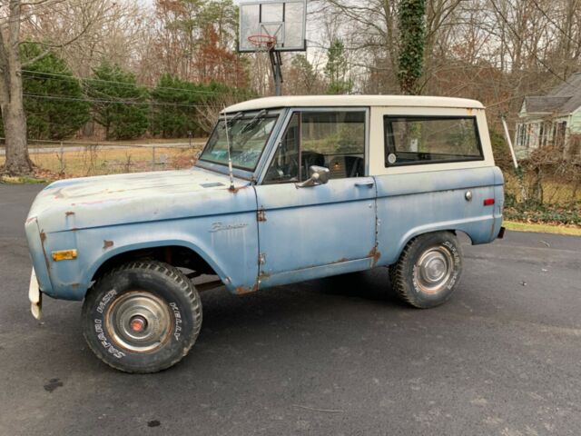 1972 Blue Ford Bronco Wagon