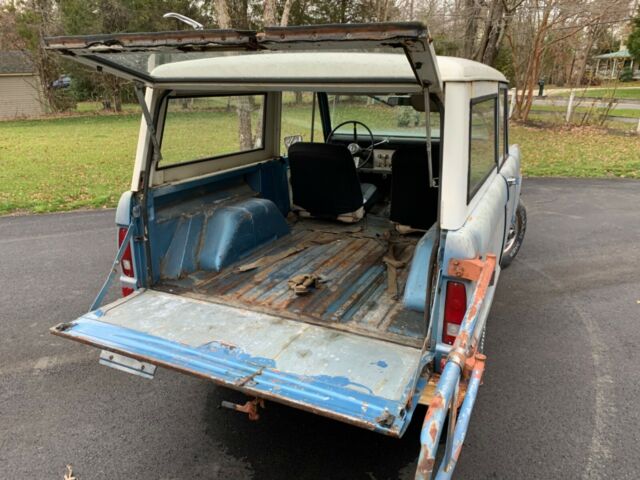 1972 Blue Ford Bronco Wagon