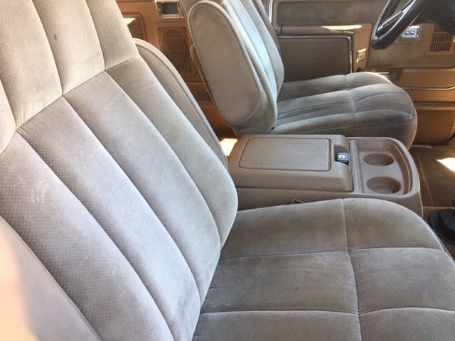 1986 Tan Ford Bronco SUV