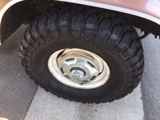 1986 Tan Ford Bronco SUV