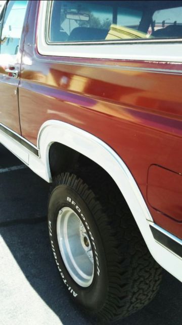 1989 Burgundy Ford Bronco SUV