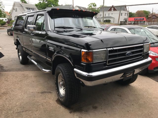 1989 Black Ford Bronco SUV
