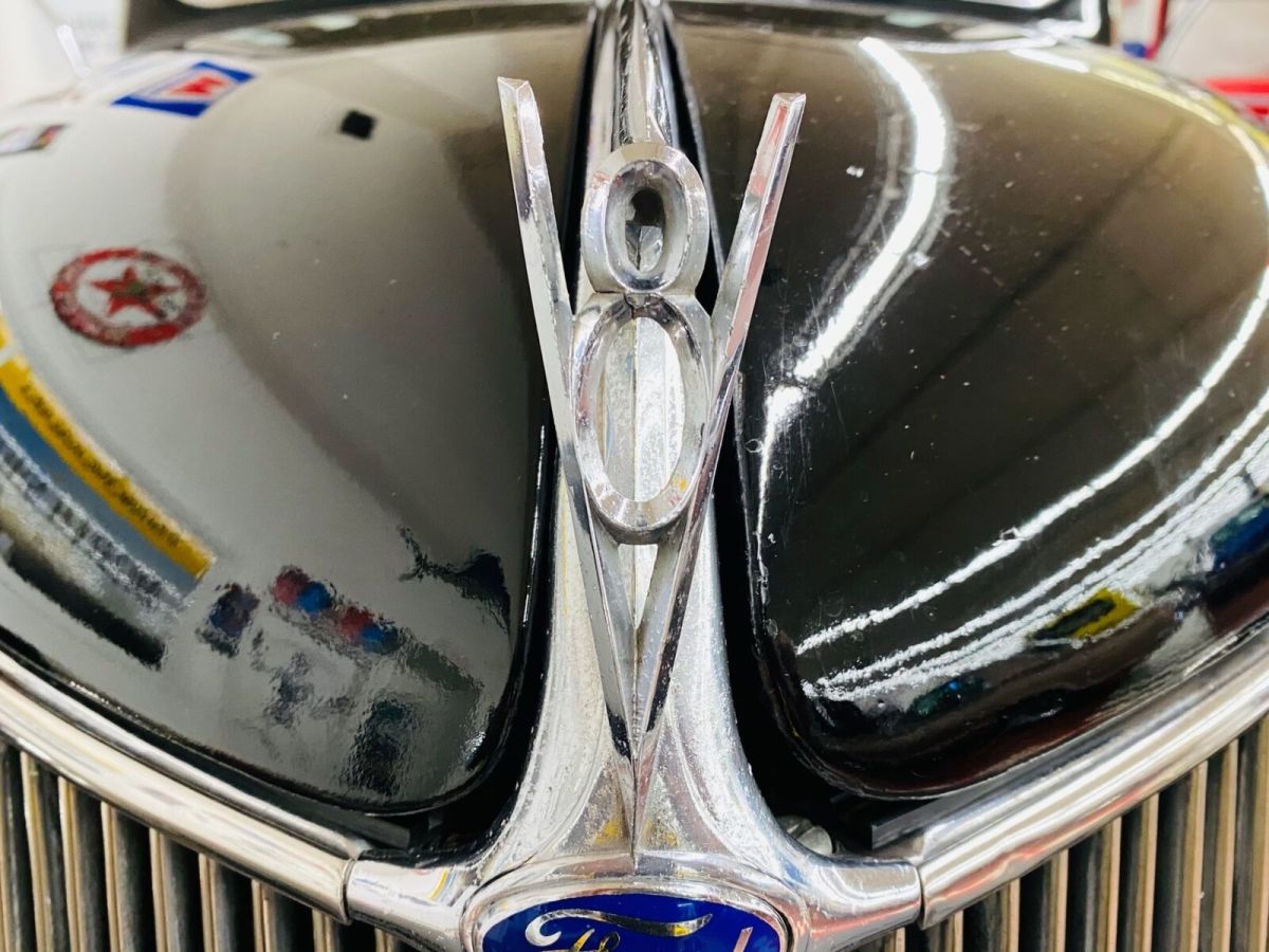 1936 Black Ford Deluxe --