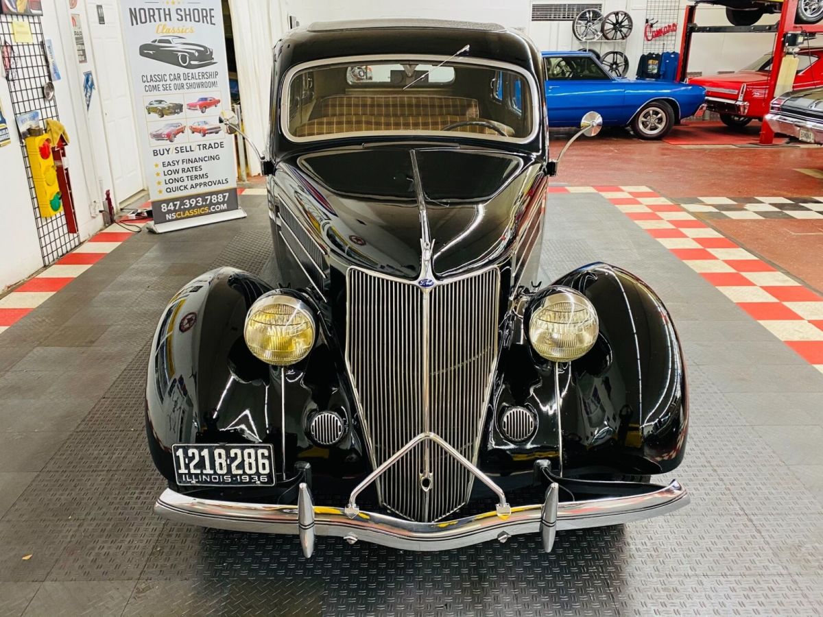 1936 Black Ford Deluxe --