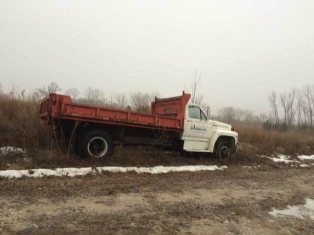 1990 White Ford Other dump truck