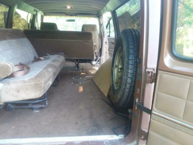 1989 Brown Ford E-Series Van Van