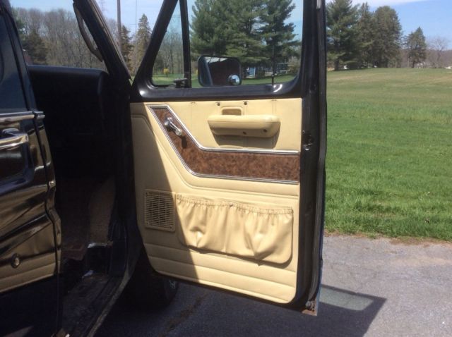 1979 Black Ford E-Series Van