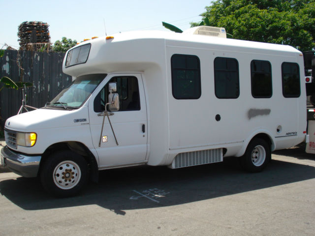 1994 White Ford E-Series Van Extended Passenger Van