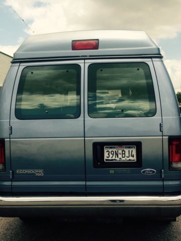 1994 Blue Ford Other Extended Passenger Van