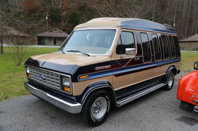 1988 Ford E-Series Van