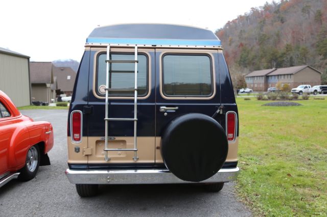 1988 Ford E-Series Van