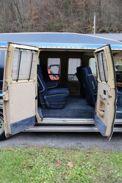 1988 Ford E-Series Van