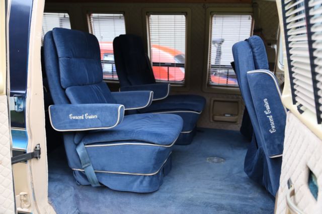 1988 Ford E-Series Van