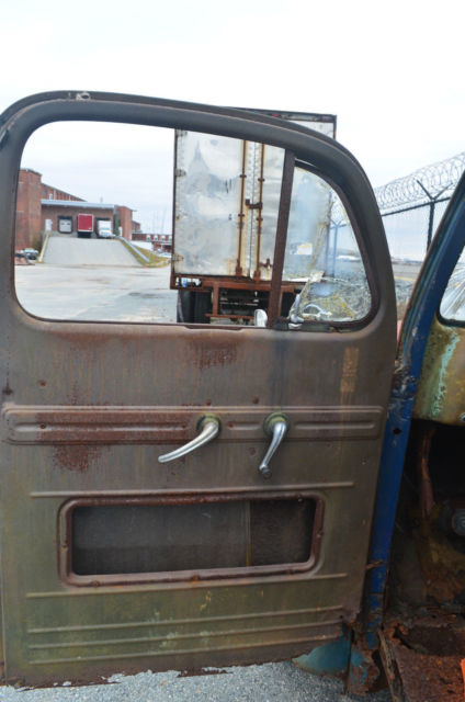 1951 Green Rust and chrome Ford F-100 Cab & Chassis