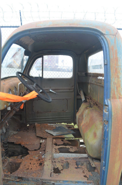 1951 Green Rust and chrome Ford F-100 Cab & Chassis