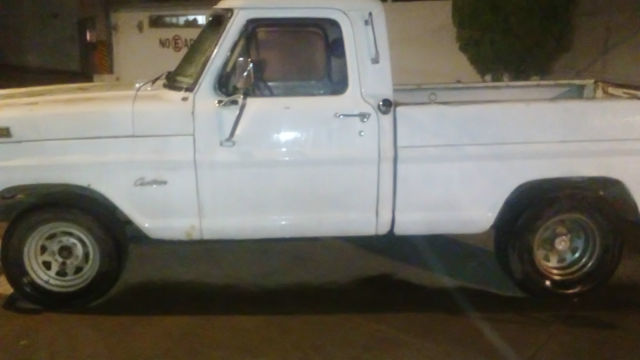 1970 Blanco Ford F-100 Cabina de chasis
