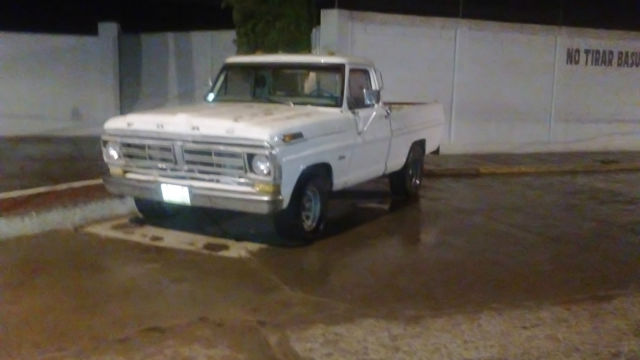 1970 Blanco Ford F-100 Cabina de chasis