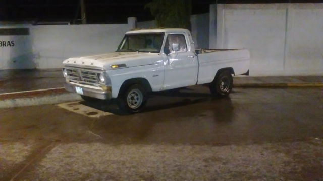 1970 Blanco Ford F-100 Cabina de chasis