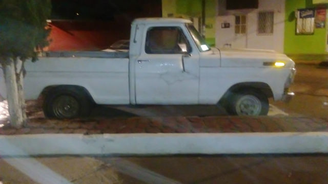 1970 Blanco Ford F-100 Cabina de chasis