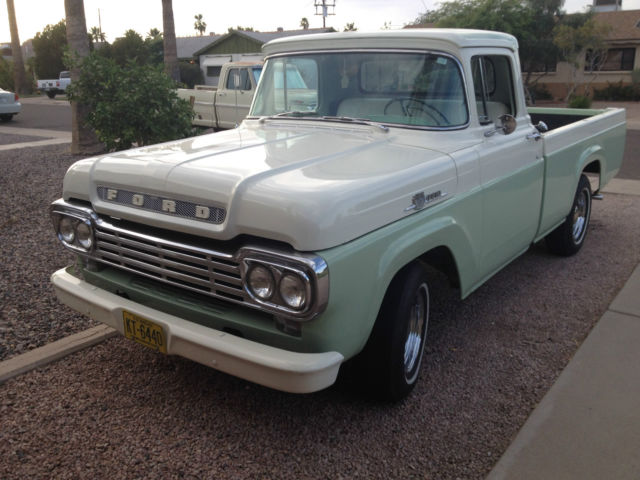 1959 Green and White Ford F-100 Truck