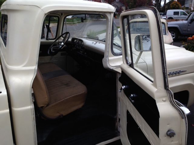 1960 prime tan Ford F-100 pickup