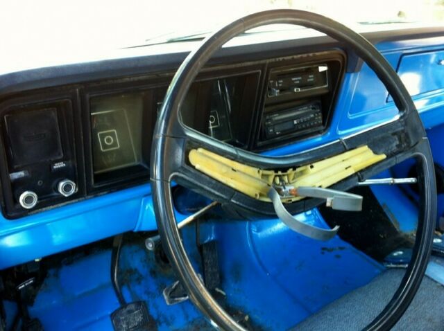 1973 Blue Ford F-100 Short Bed