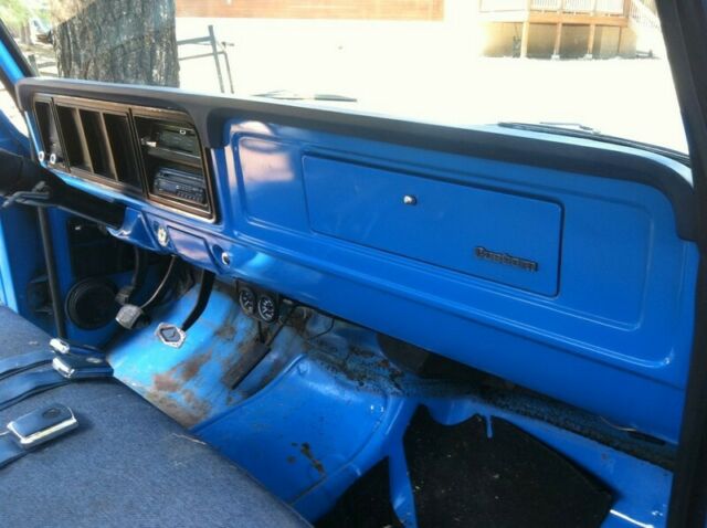 1973 Blue Ford F-100 Short Bed