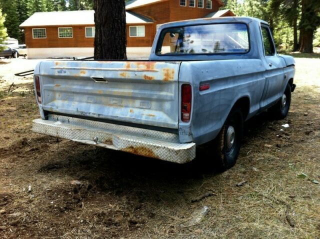 1973 Blue Ford F-100 Short Bed