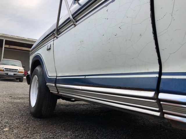 1975 Blue Ford F-100 Standard Cab Pickup