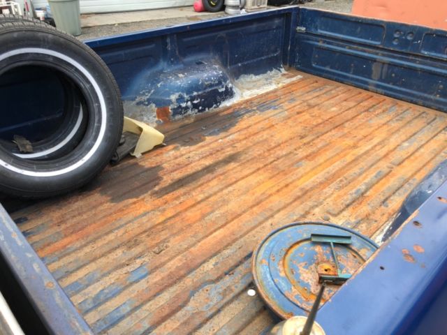 1975 Blue Ford F-100 Standard Cab Pickup