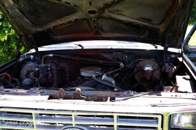 1984 Black Ford F-150 Crew Cab Pickup