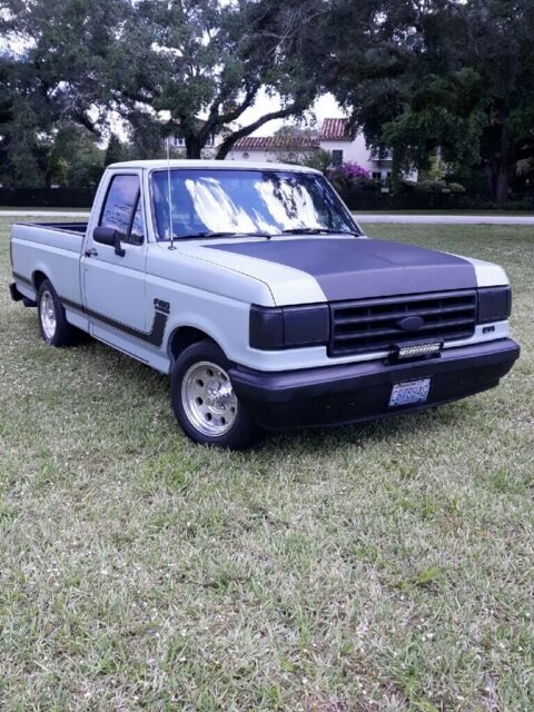 1991 Green Ford F-150 Standard Cab Pickup