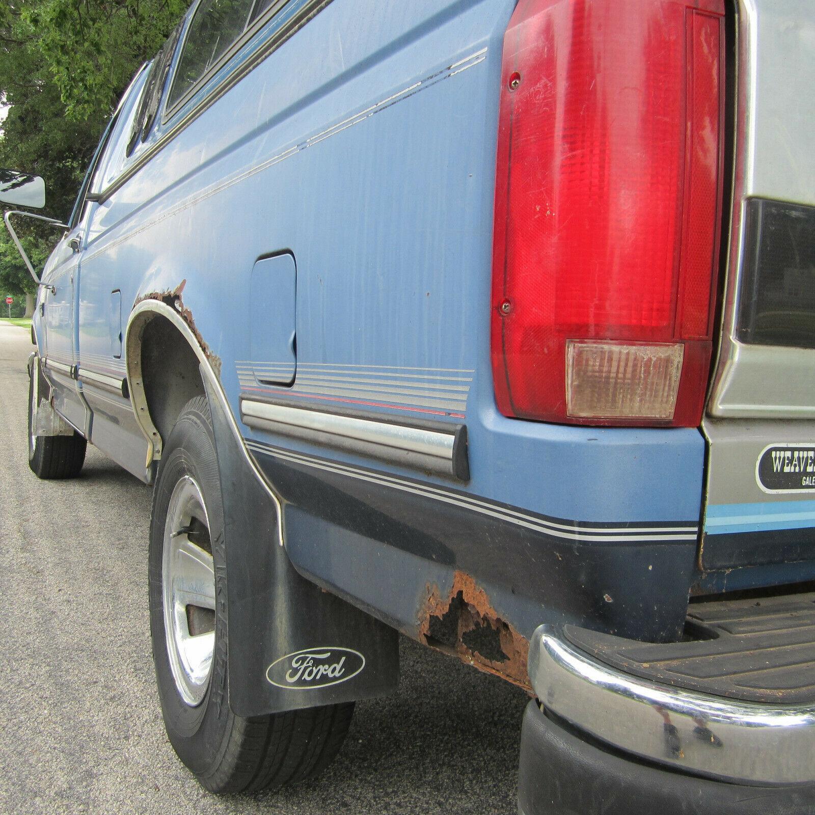 1992 Blue Ford F-150 Standard Cab Pickup