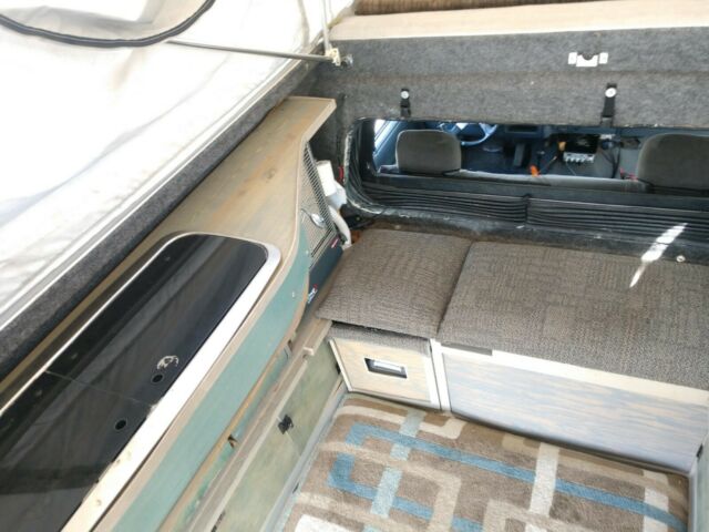 1992 White Ford F-150 Standard Cab Pickup