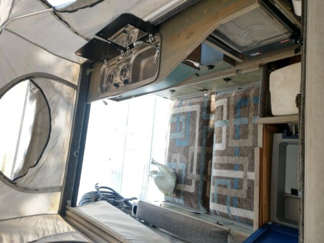 1992 White Ford F-150 Standard Cab Pickup